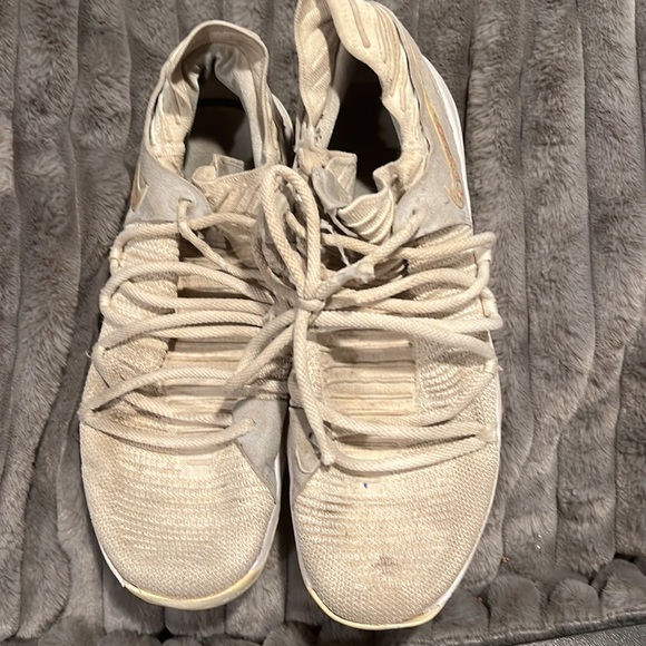 Nike KD Air Zoom size 10.5 white on white used and worn but still cool - Picture 4 of 9